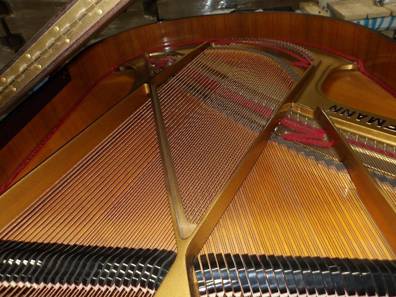 W.HOFFMANN　中古グランドピアノ