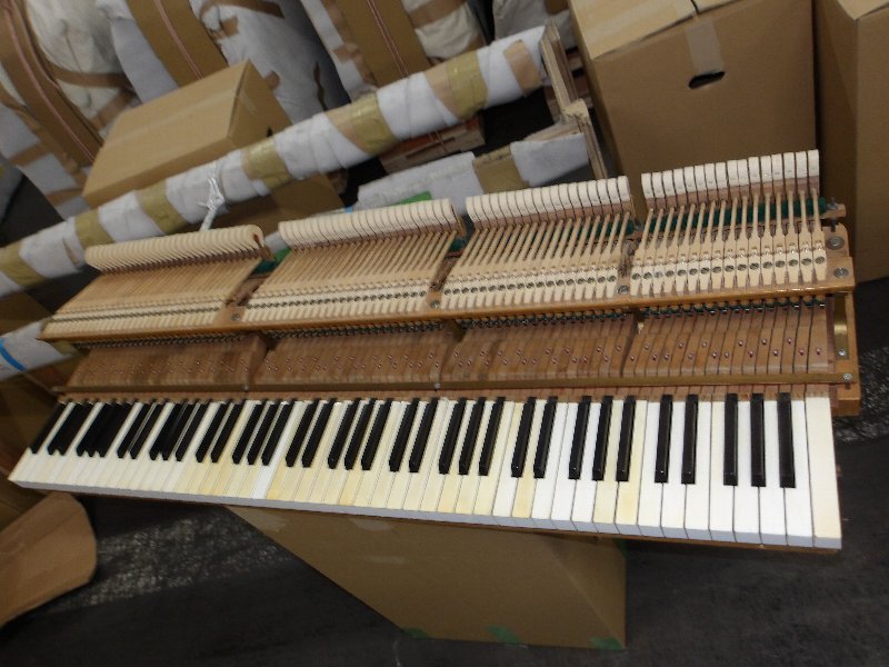W.HOFFMANN　中古グランドピアノ