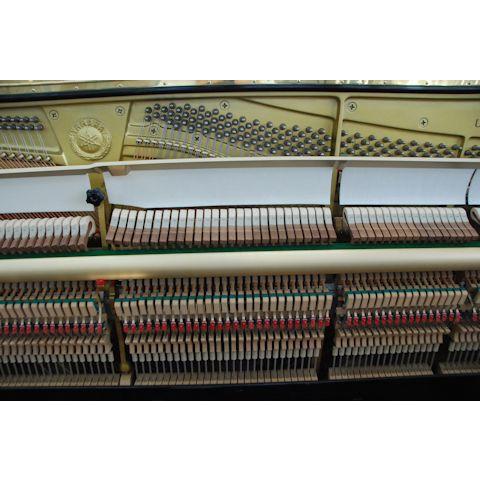 ヤマハ（ＹＡＭＡＨＡ）　ＵＸ３００　中古ピアノ