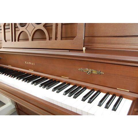 カワイ（ＫＡＷＡＩ）　ＫＬ１１ＷＩ　中古ピアノ